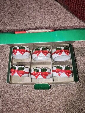 Mount Clemens Pottery 1986 Ribbon & Holly Porcelain Napkin Rings Japan 4938 VTG